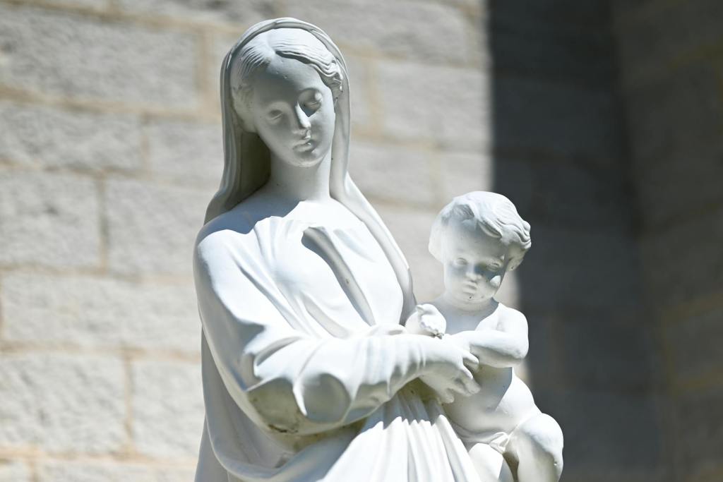 Feminine Wisdom in the Christian Canon #2 | Women are Light&nbsp;Bearers